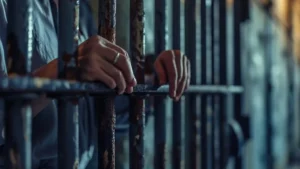 القضاء الكندي يصدر حكماً بالسجن مدى الحياة على شاب ارتكب جريمة قتل عندما كان قاصراً