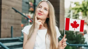 Canada Workers Benefit في كندا: دعم ضريبي للعاملين بدخل منخفض قد يصل إلى 2,813 دولارًا