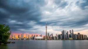 تحذير عواصف رعدية في Toronto والمناطق المحيطة مع استمرار الحرارة الشديدة