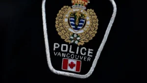 Vancouver محتالون ينتحلون صفة محقق مصرفي ونائبة قائد شرطة ويسرقون 10 آلاف دولار