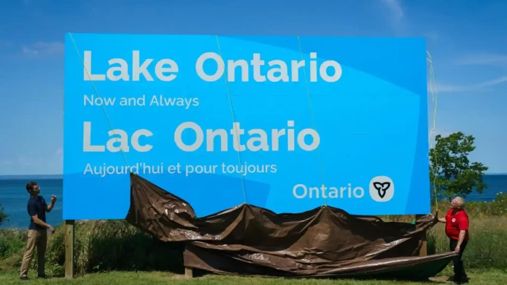 دوغ فورد يرد على «Lake America» بلافتة عملاقة تؤكد اسم Lake Ontario